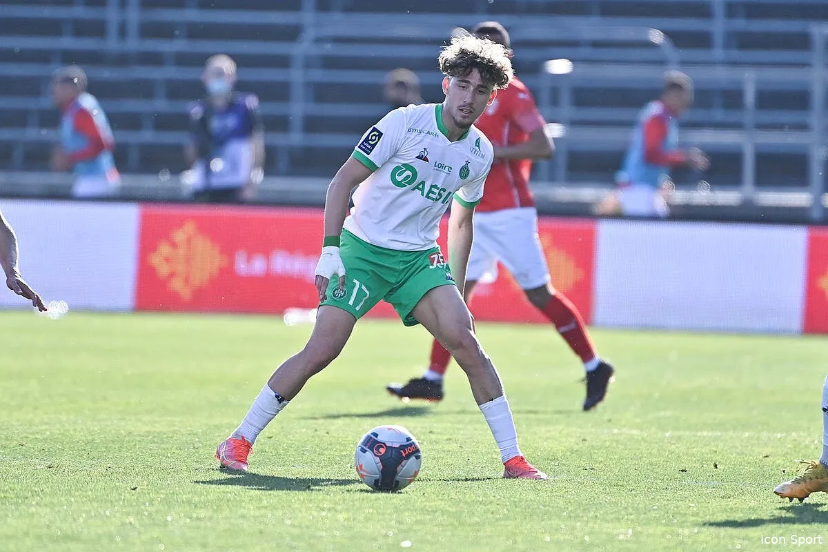 asse aouchiche vient du psg il en paie les consequences icon adim 040321 34 100 311167