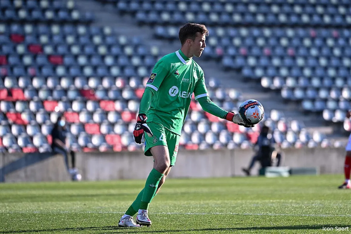 asse etienne green c est noel en avril a st etienne icon adim 040421 34 55 310851