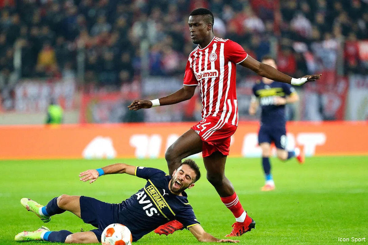 asse les verts draguent l olympiakos au mercato icon 007613 0059 331201