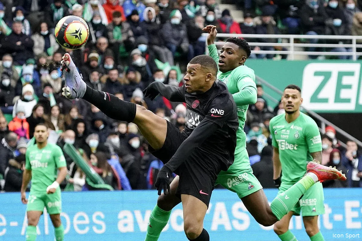 asse psg carton rouge juste parce que c est mbappe icon dsc7943 2 329181