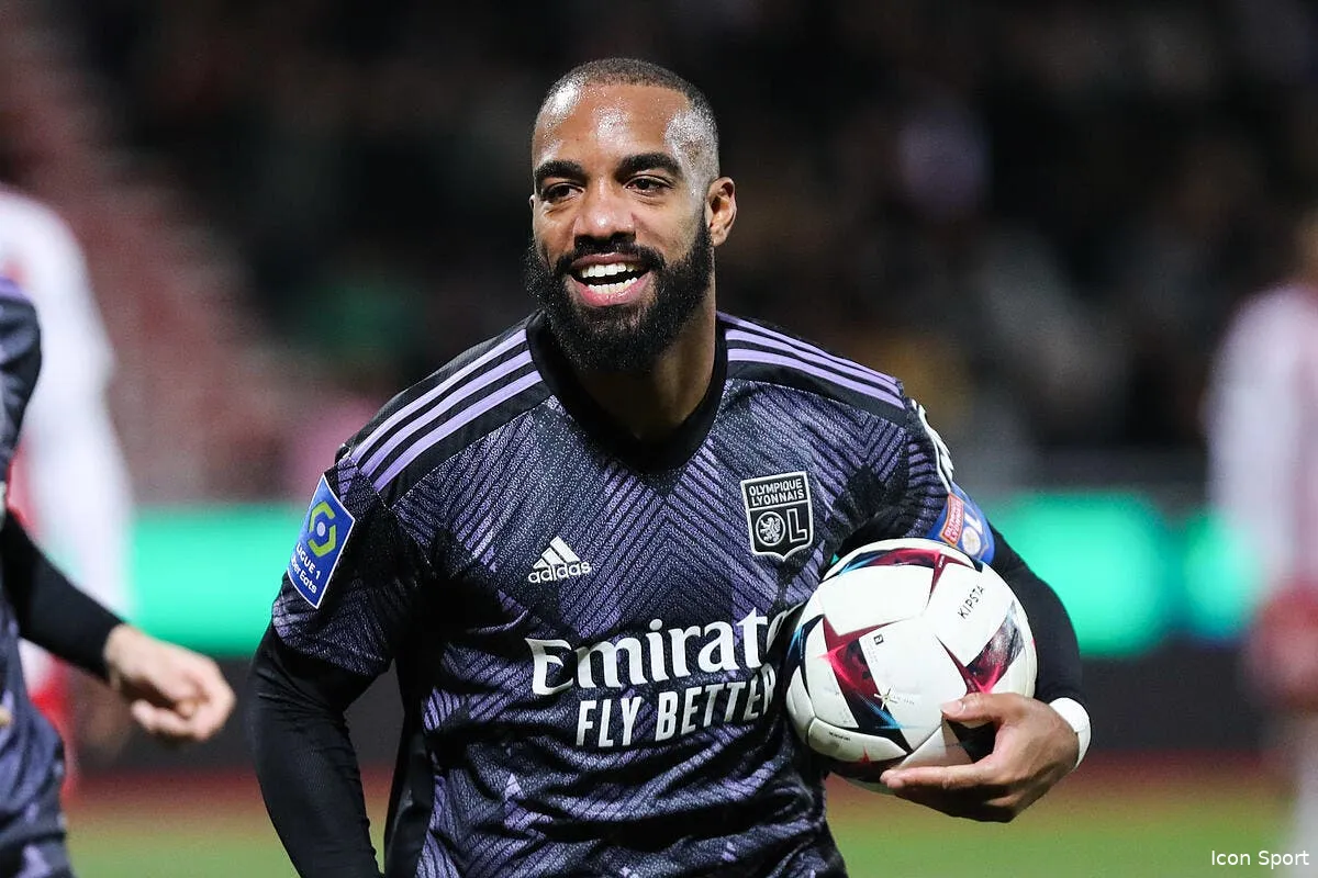 aulas et son adn l attaque de lacazette icon a74i1133 2 356508