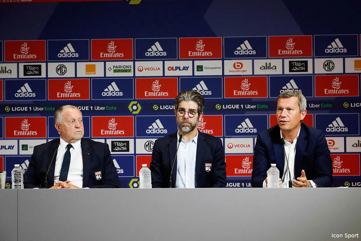 aulas ponsot cheyrou mysterieuse conference de presse jeudi icon 25i7292 copie 337899