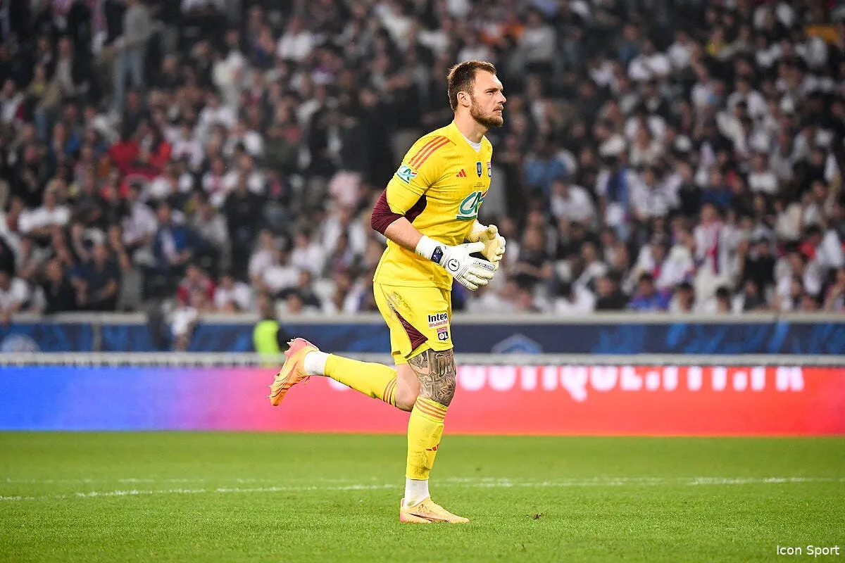 avec 11 perri l ol aurait pu battre le psg iconsport 227934 0120 376357