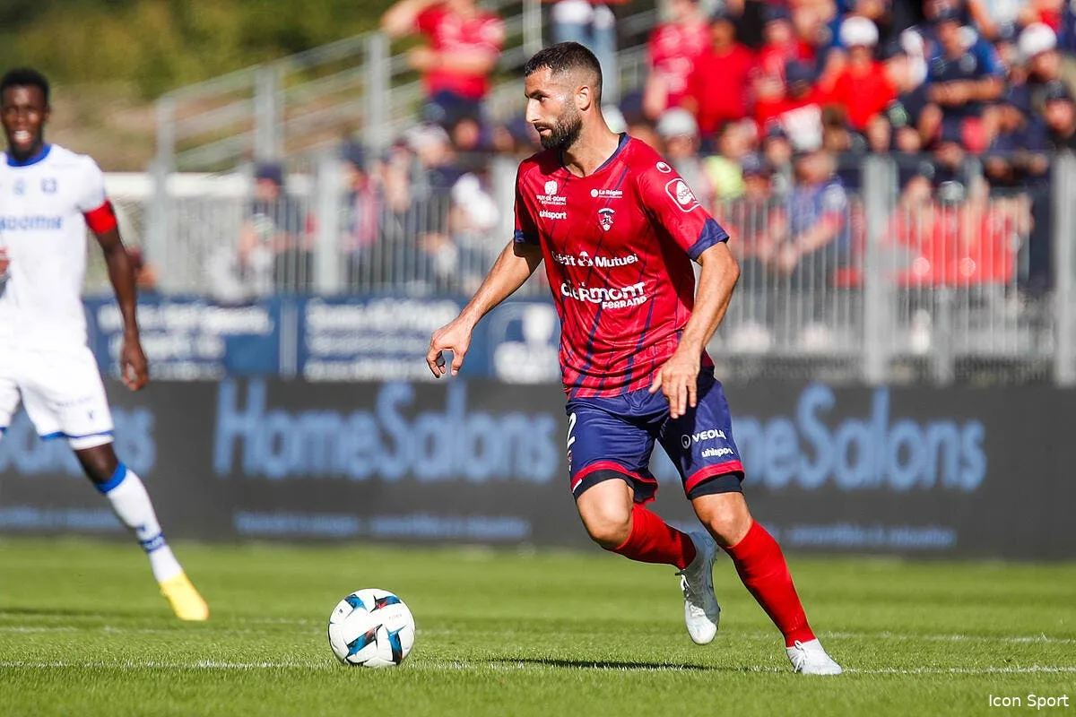 avec blanc l ol a vise juste et on le sait a clermont icon 25i0060 352367