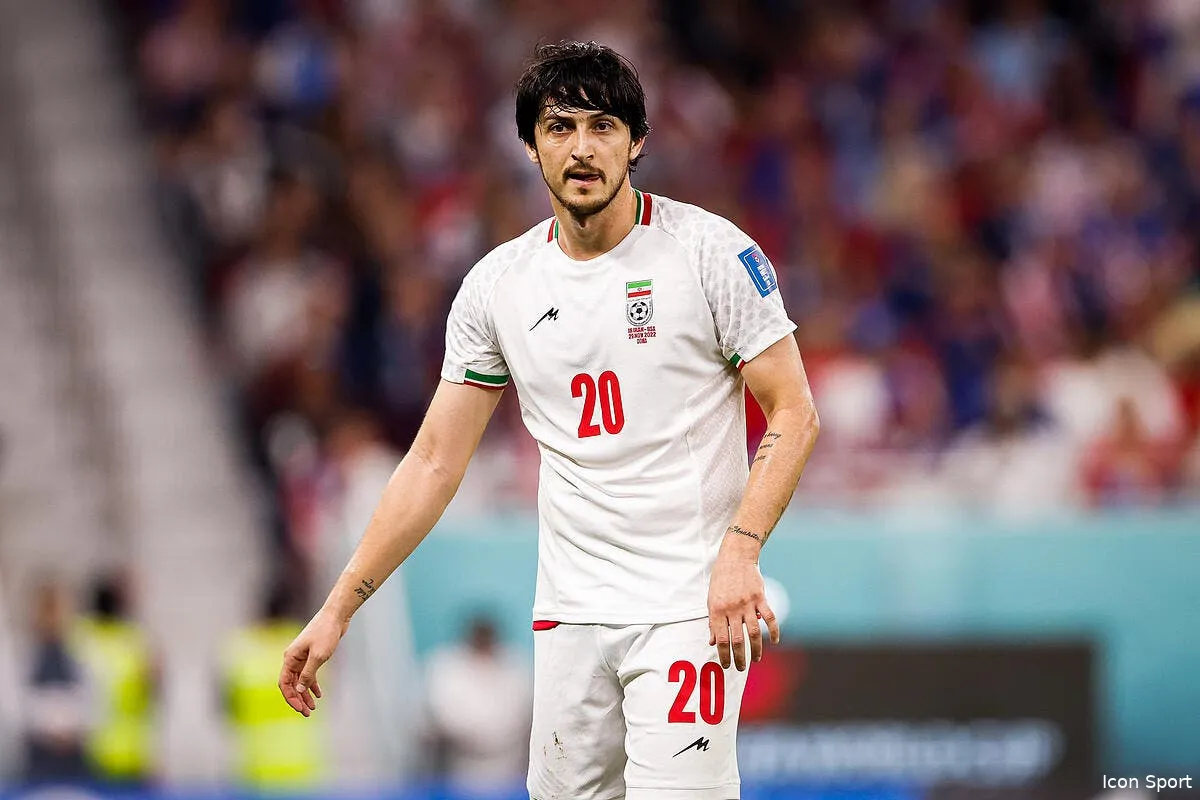 azmoun a l om longoria lance l assaut icon sipausa 43062448 356433