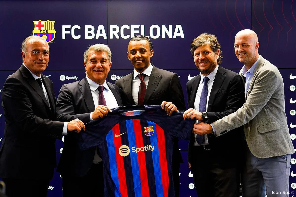 barca les recrues bloquees par un bug a 52 me icon ps 220801 038 347207