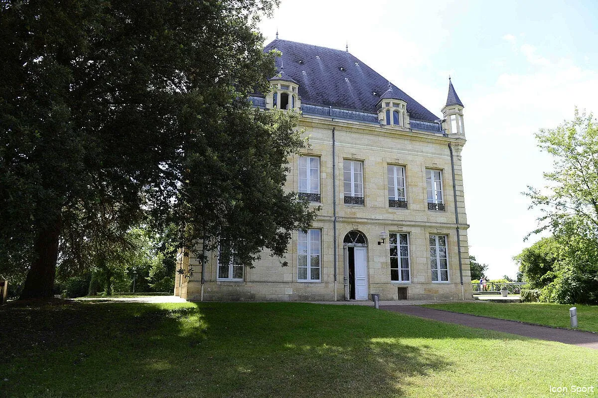 bordeaux 180 salaries quittent les girondins iconsport 095335 0041 383486