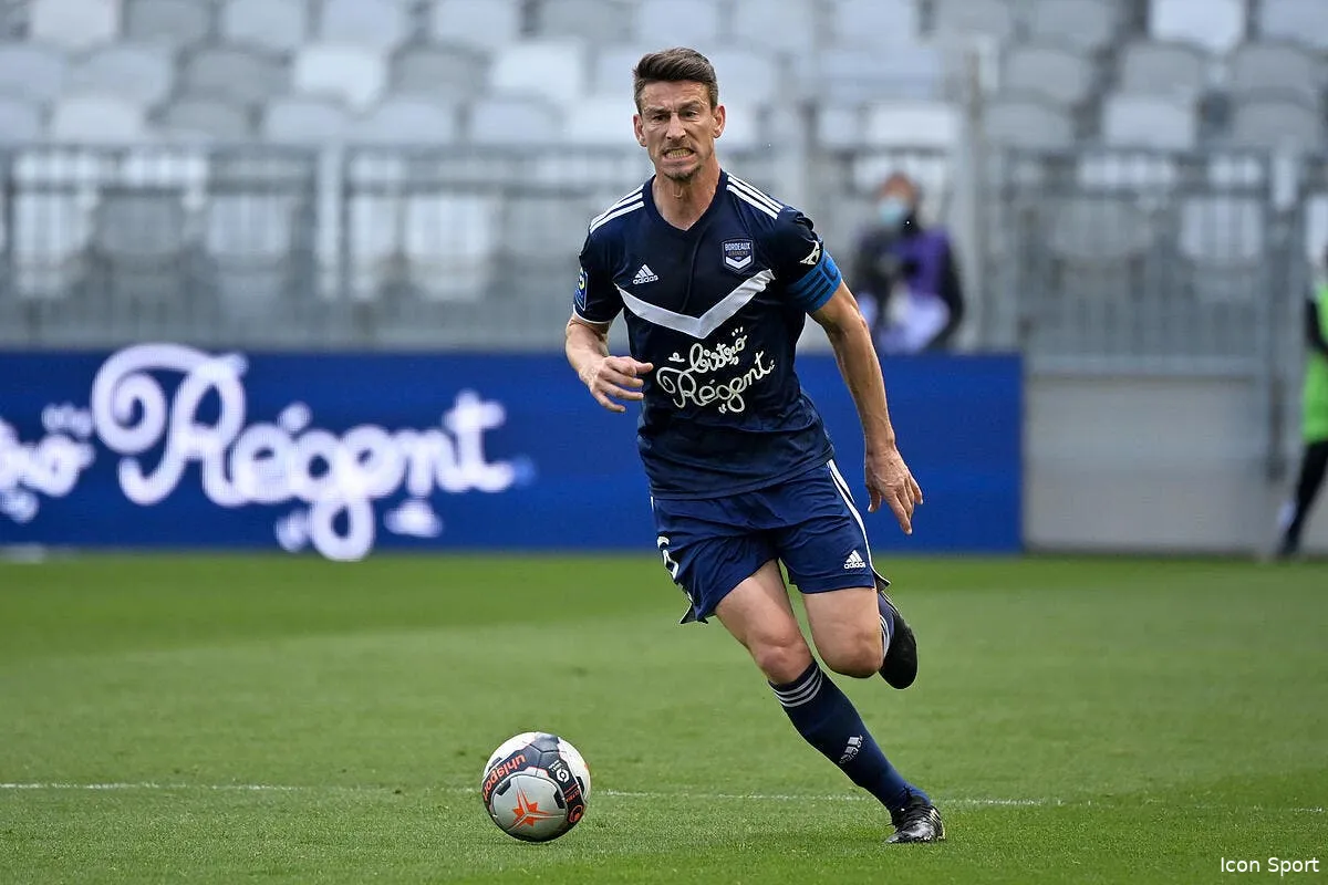 bordeaux fissure du tendon d achille pour koscielny icon adim 180421 34 31 312125