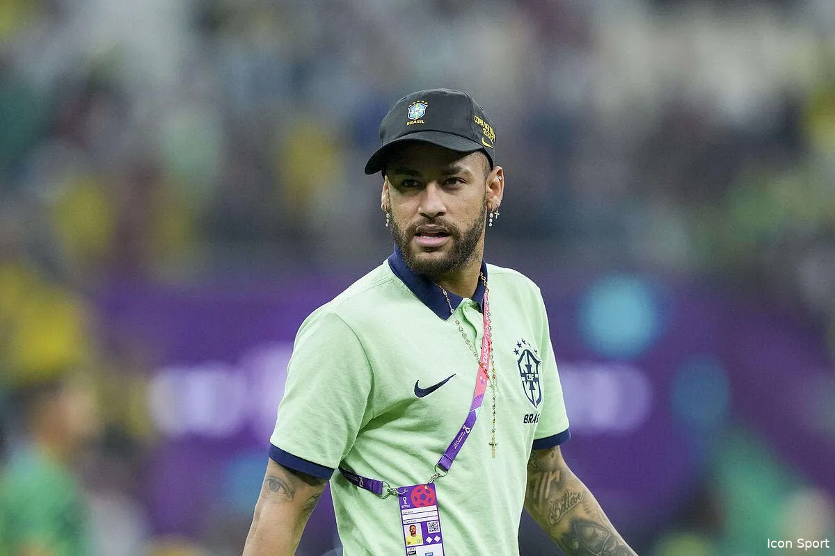 bresil mbappe colle une pression etouffante a neymar icon 634 cmrbra20221203 ag 8170 354323