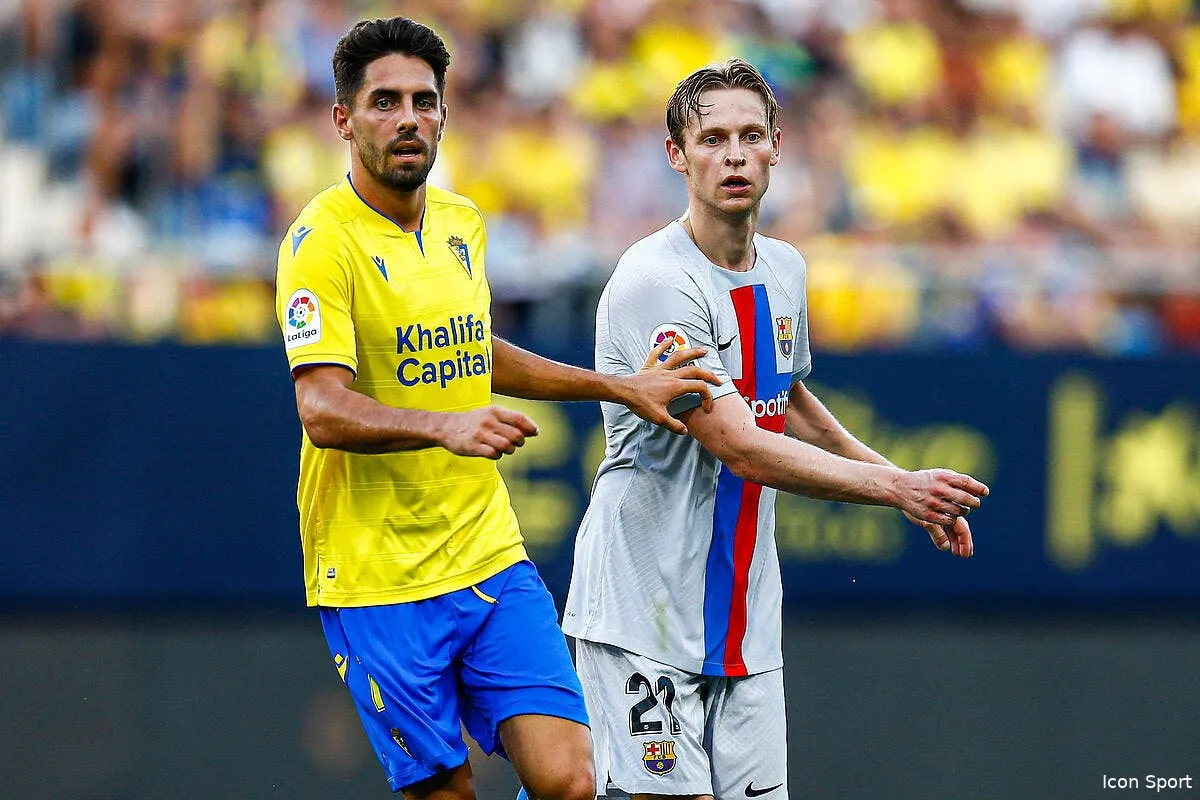 cadix barca interrompu malaise en tribune icon ap 220910 252 350133