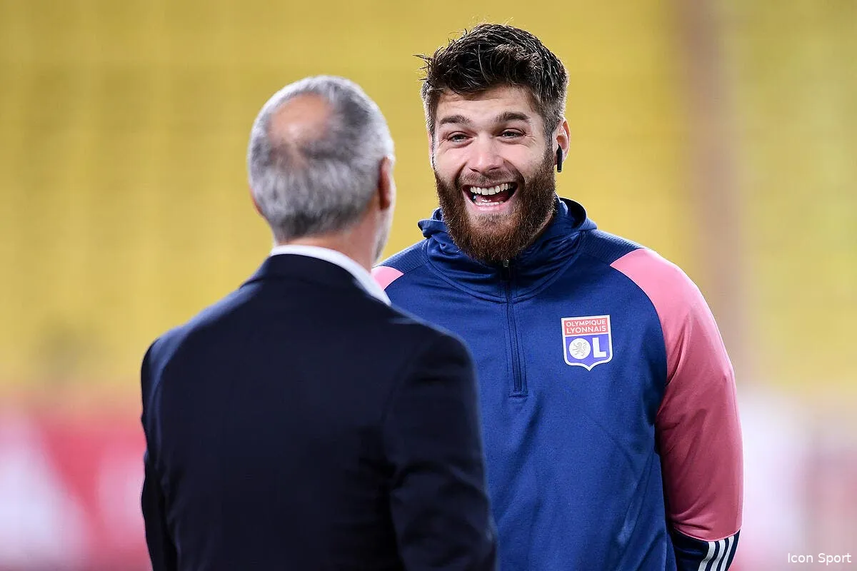 caleta car intransferable l ol pose les barbeles iconsport 184365 0366 378862