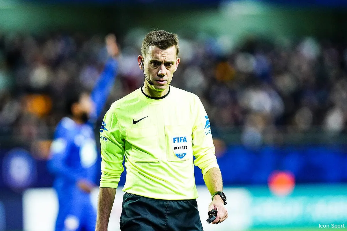 cdf l arbitre de om lille designe marseille en larmes iconsport 247623 0070 386412
