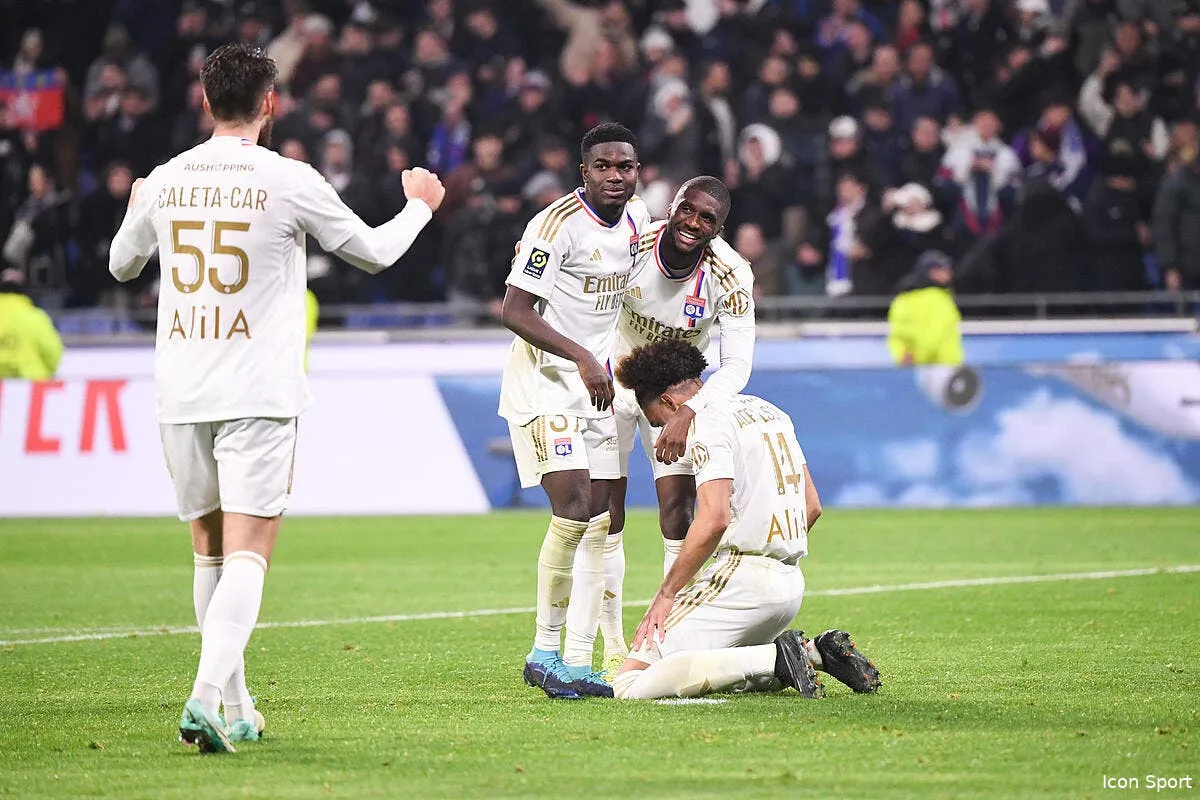 cdf strasbourg est affreux le football remercie l ol iconsport 189647 0138 372543