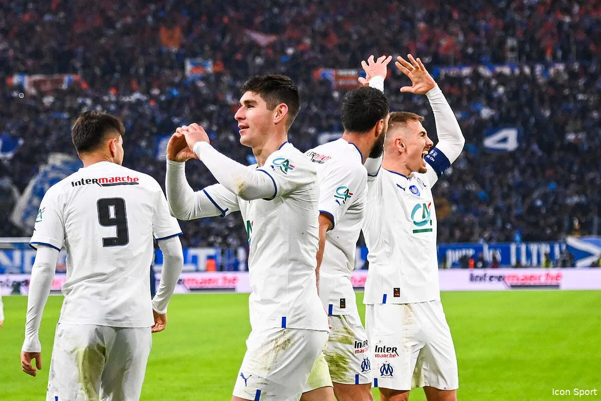 cdf un om en feu elimine le psg icon adi 5100 356804