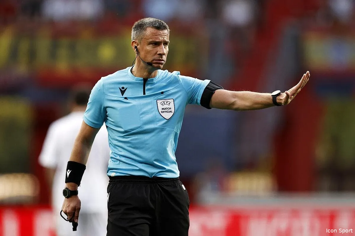 cet arbitre a polemiques qui effraye le psg icon 471692451 367077