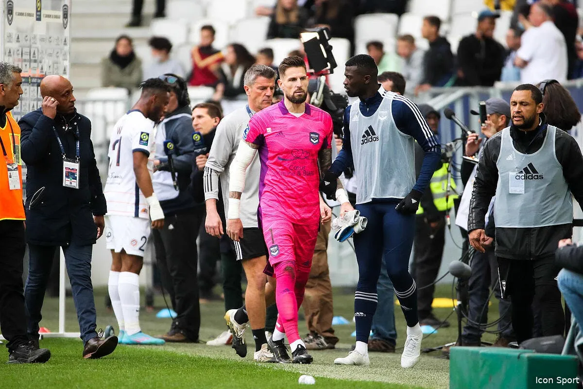 costil veut quitter bordeaux tout de suite icon rom19849 337303