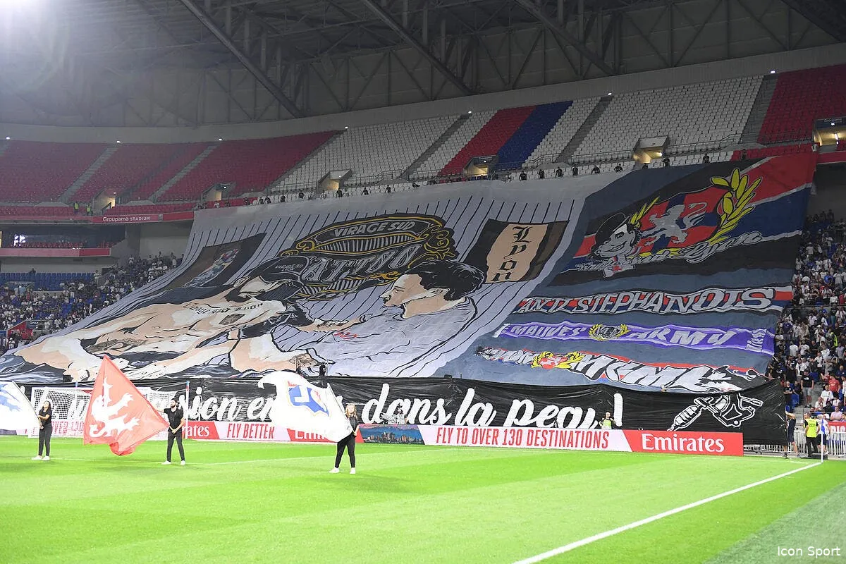 coup de massue avant ol olympiakos iconsport 238523 0013 381314