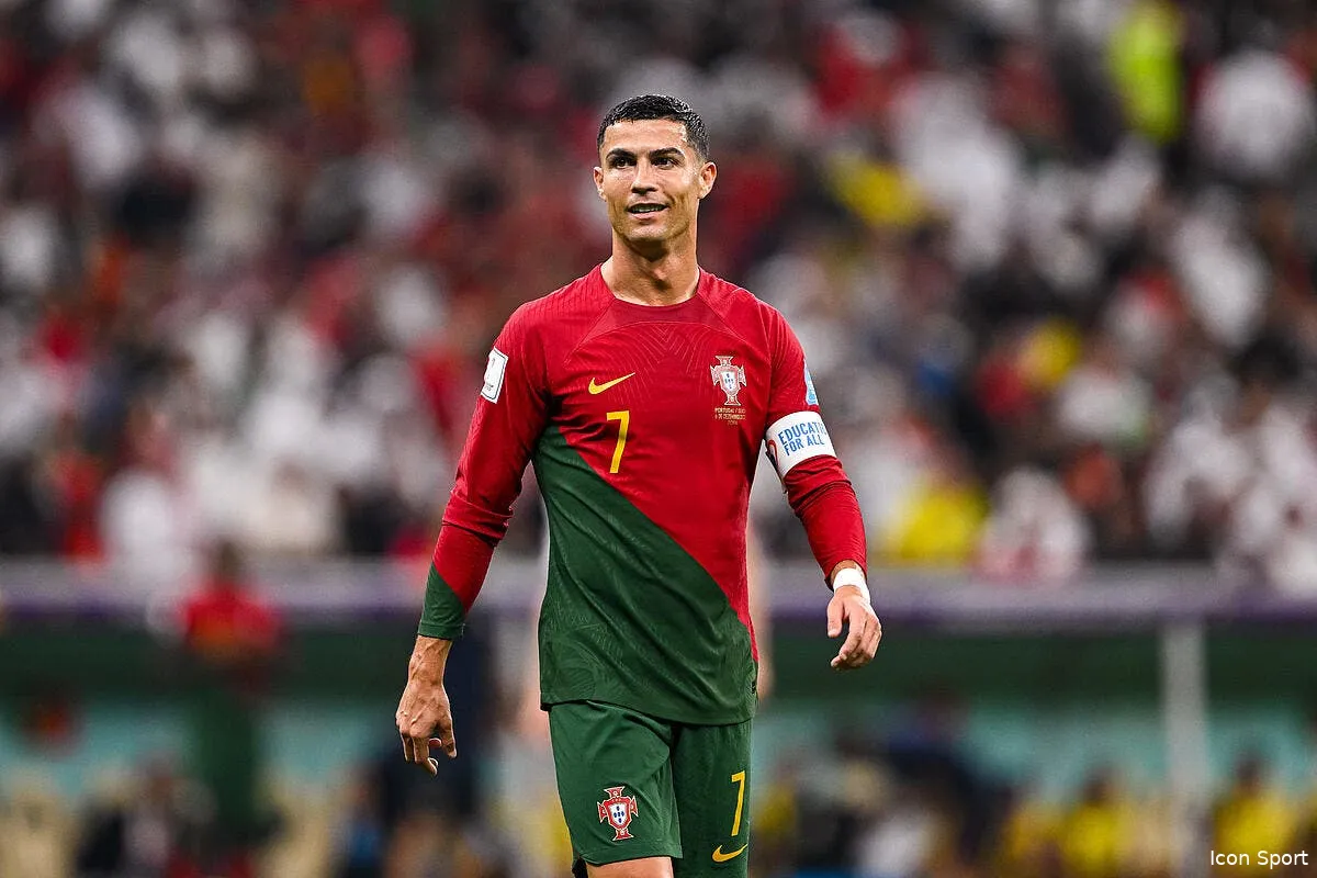 cristiano ronaldo a l om un mensonge grotesque icon bap 061222 93 210 355026