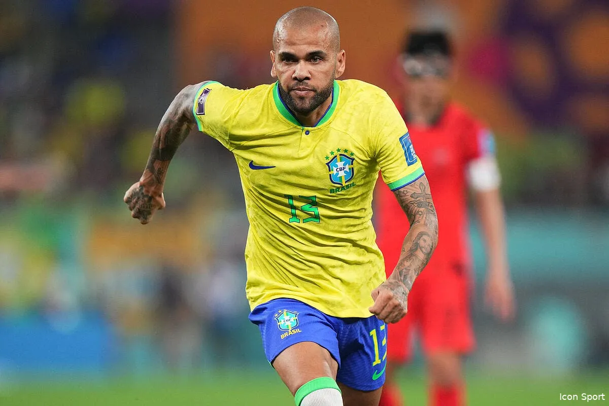 daniel alves en prison icon wc 221205 156 356029