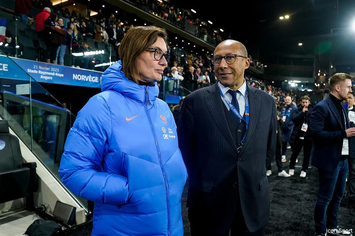 diacre prend un coup de couteau lyonnais dans le dos icon 21022023 pf20842 357465