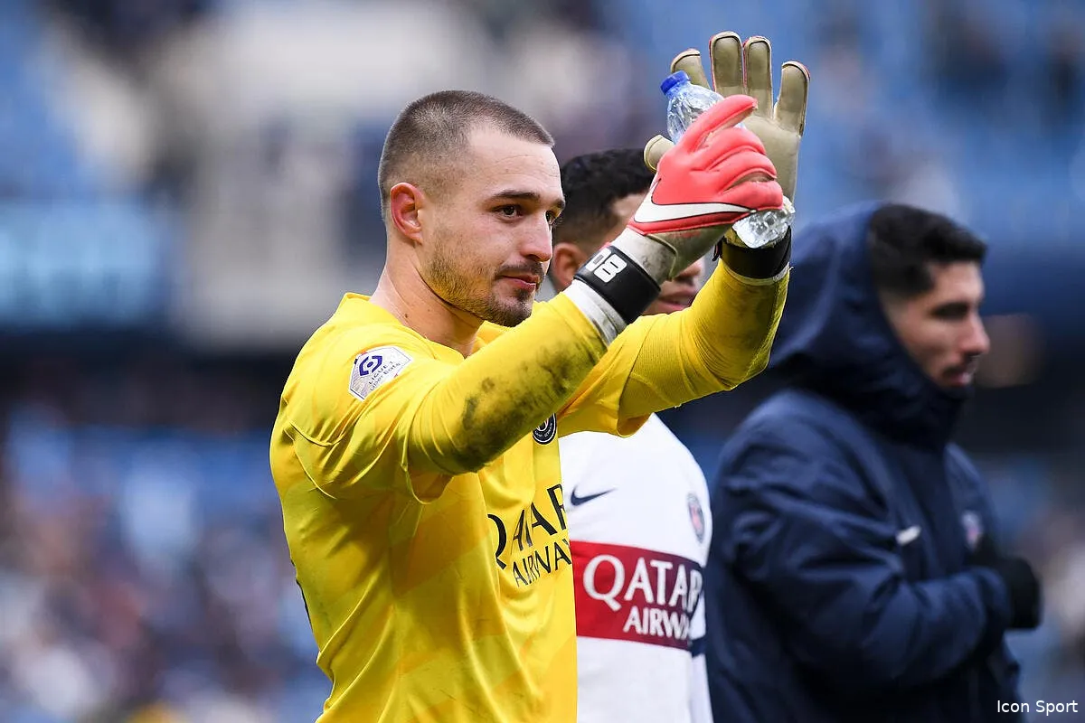 donnarumma ejecte du psg par arnau tenas il y croit icon pl5 5198 368976