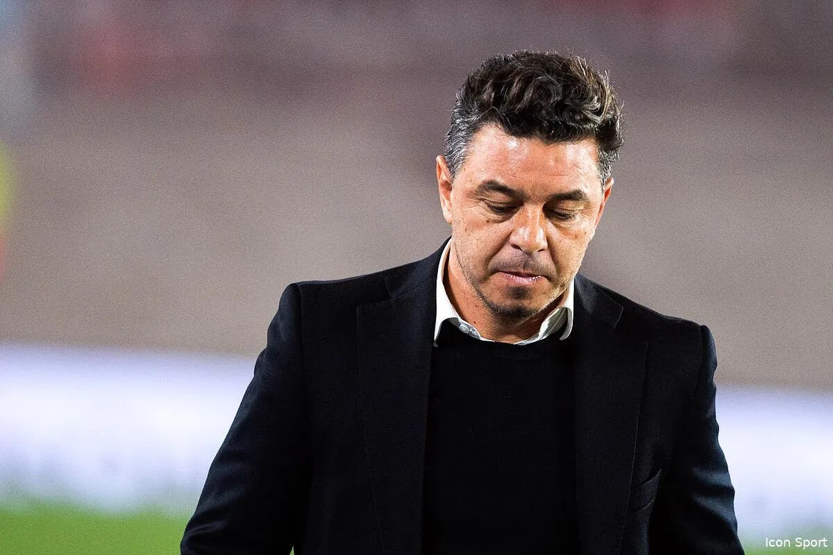 douche froide pour monaco et l om la poupee qui dit non icon sipausa 40686500 361319