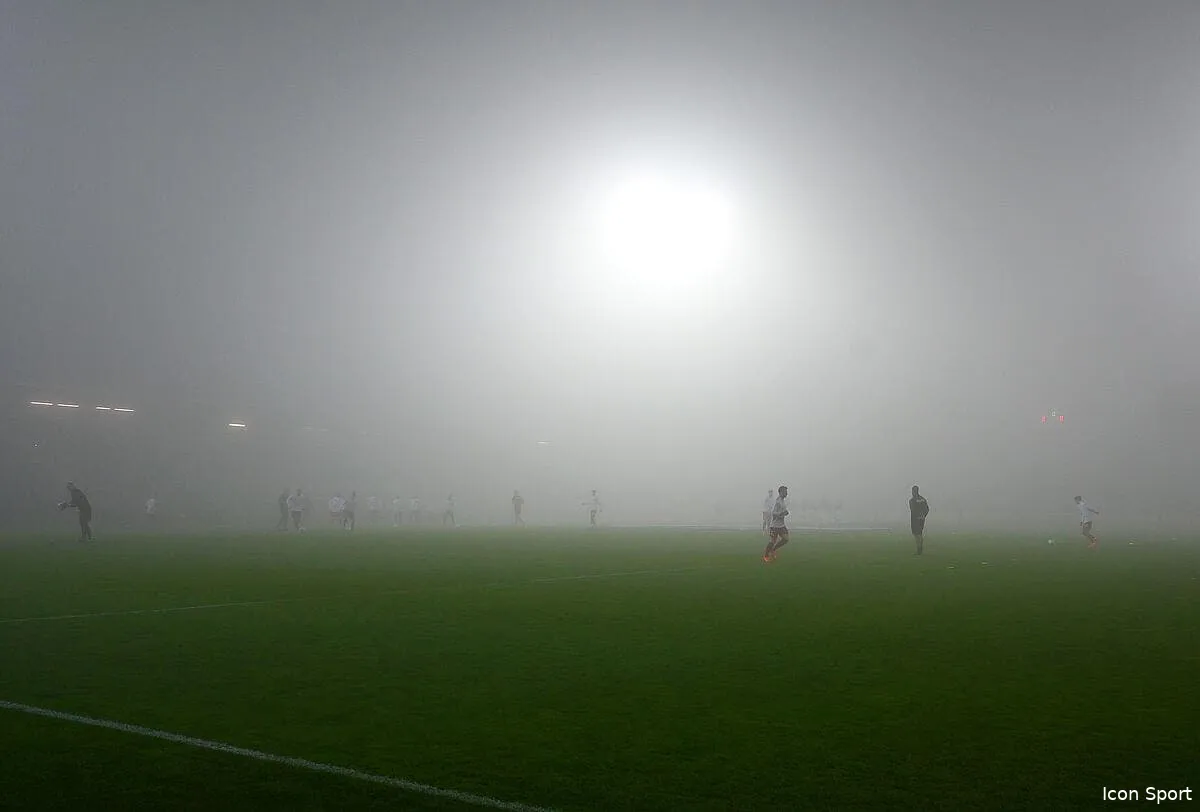 ecl nice s impose mais reste dans le brouillard icon 521 slokoe20221027 008 352870