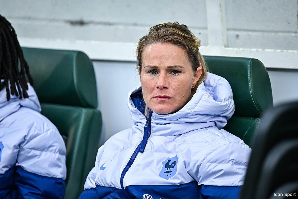 edf amandine henry forfait pour la coupe du monde icon icon 040723 94 035 362549