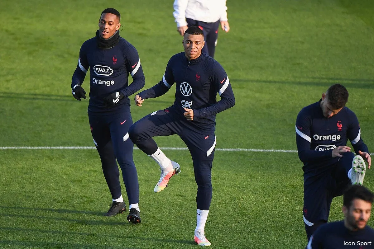 edf deschamps evacue le casse tete mbappe icon dib 230321 10 73 309957