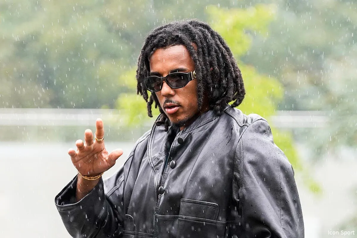 edf kounde contre larque la guerre des vetements est lancee iconsport 241308 0090 382309