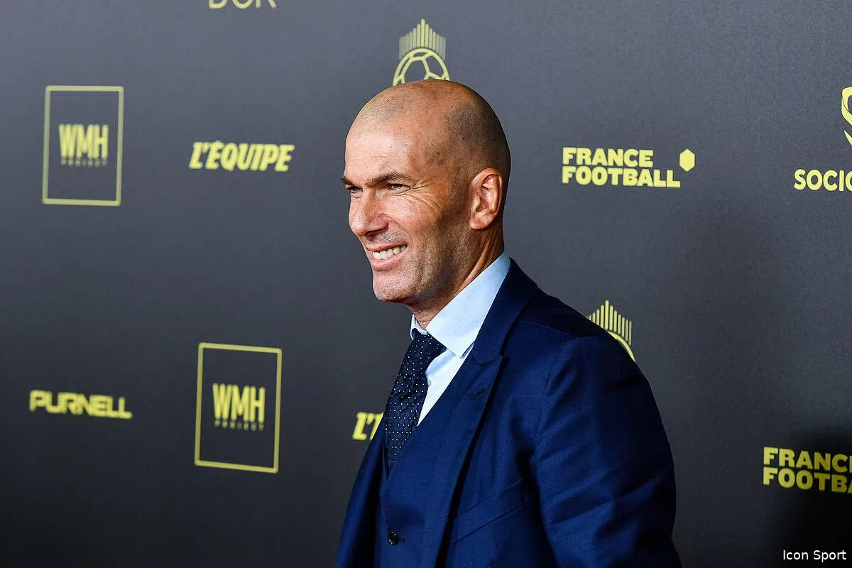 edf zidane prend un stop brutal par un pro deschamps icon bap 171022 93 192 2 358697