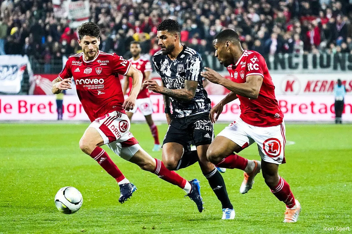 emerson plus eloigne que jamais de l ol icon win4823 339613