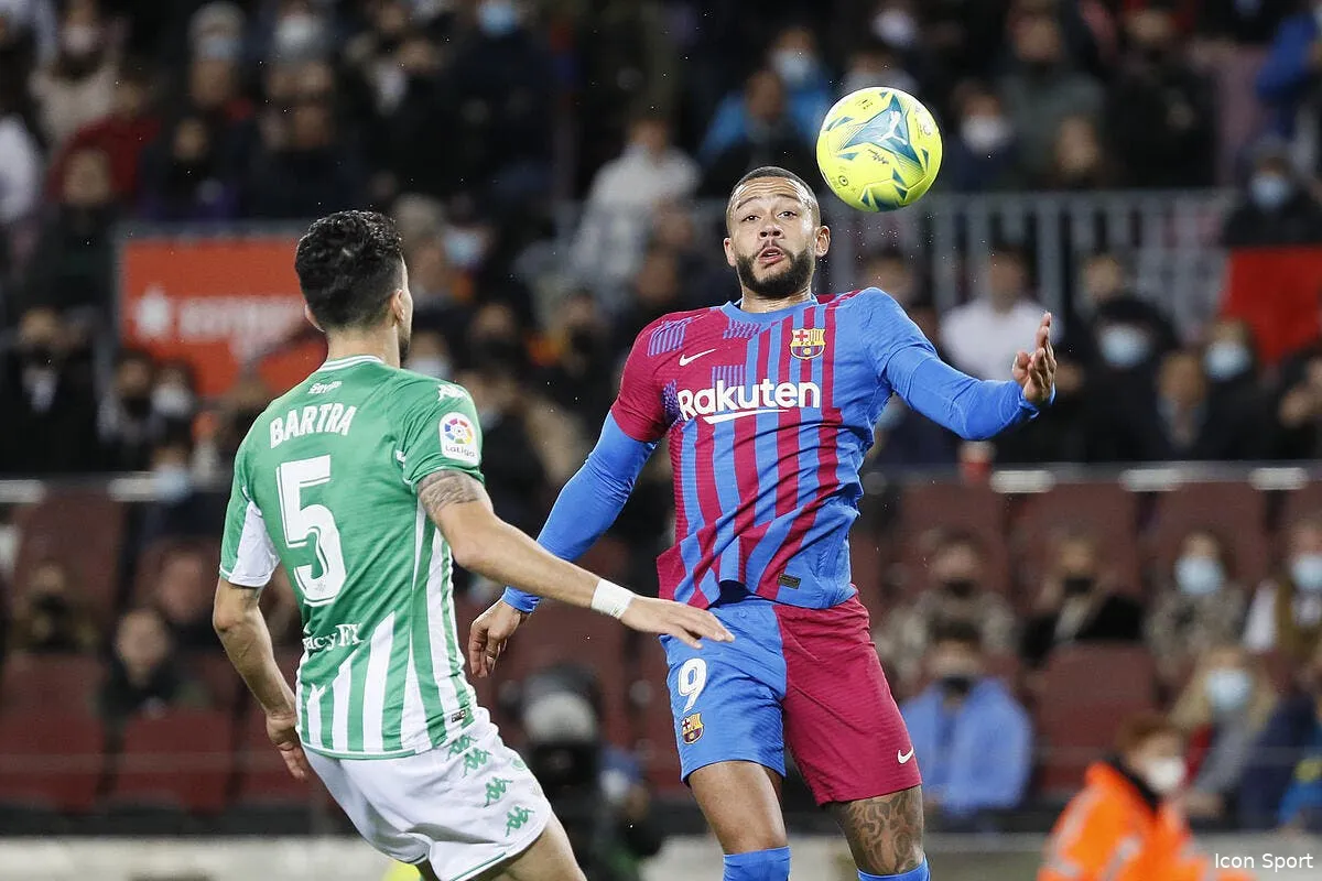 esp depay s amuse a affoler le mercato icon 010473 0012 331679