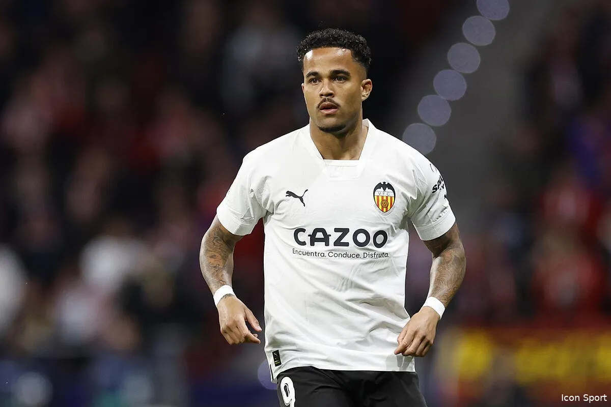 esp justin kluivert cambriole et agresse icon ps 230318 1386 360835