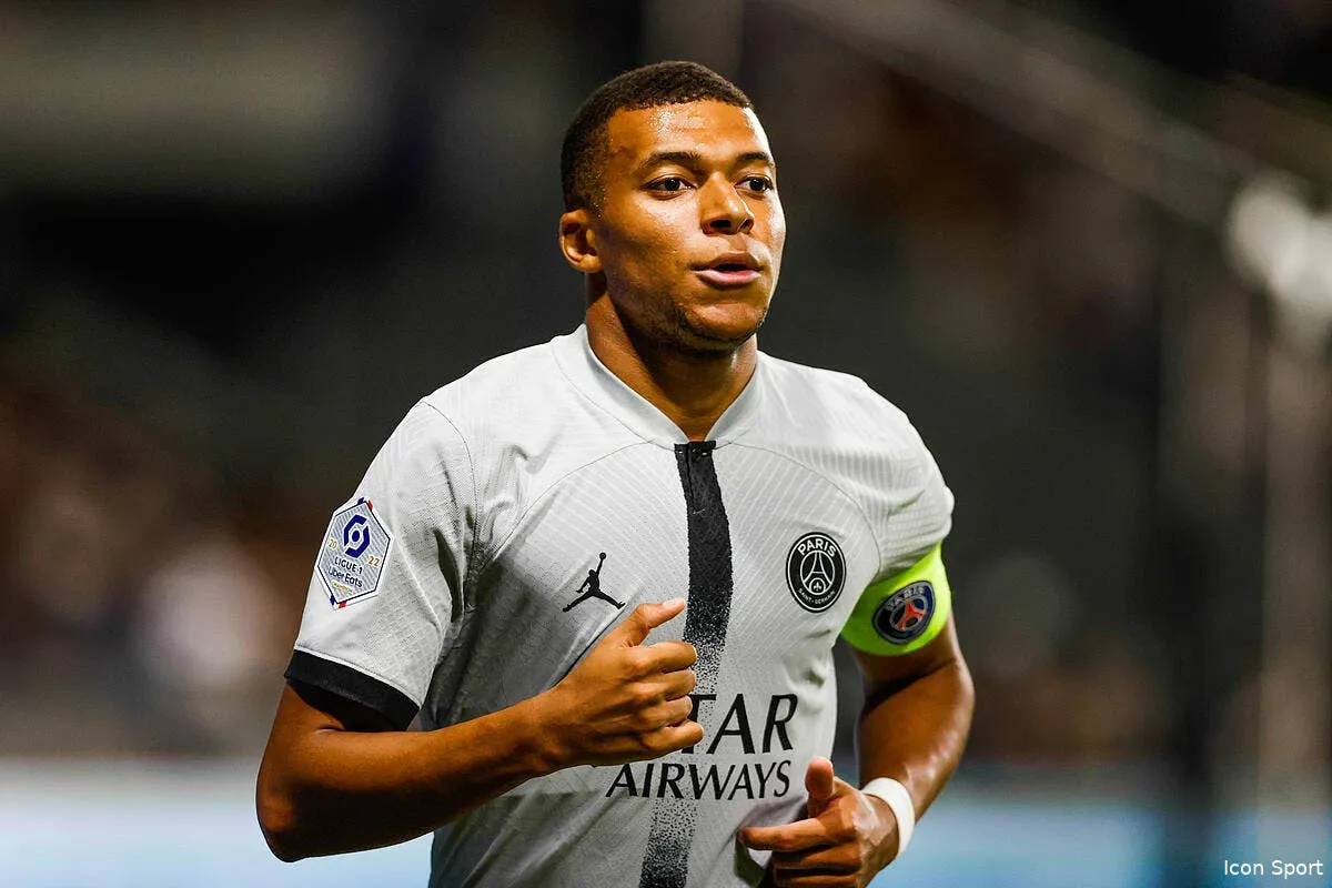 esp le real se creuse la tete pour la presentation de mbappe icon 1at3833 362610