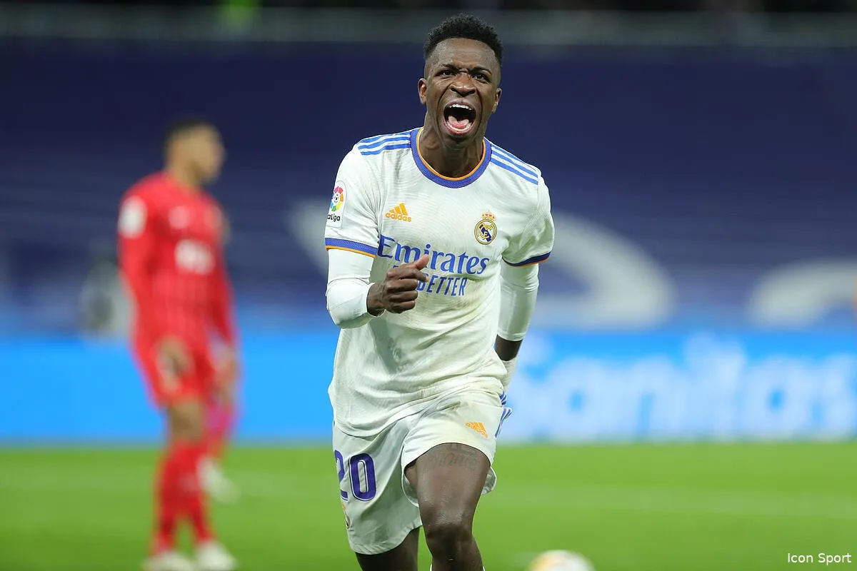 esp madrid rembarre manchester united pour vinicius icon alm 211128 653 329201