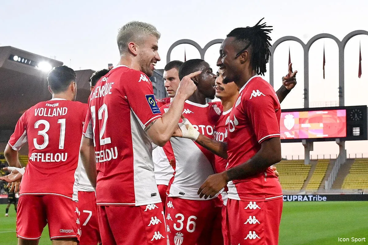 esp surprise le barca vise un defenseur de ligue 1 icon dim 4202 2 326723