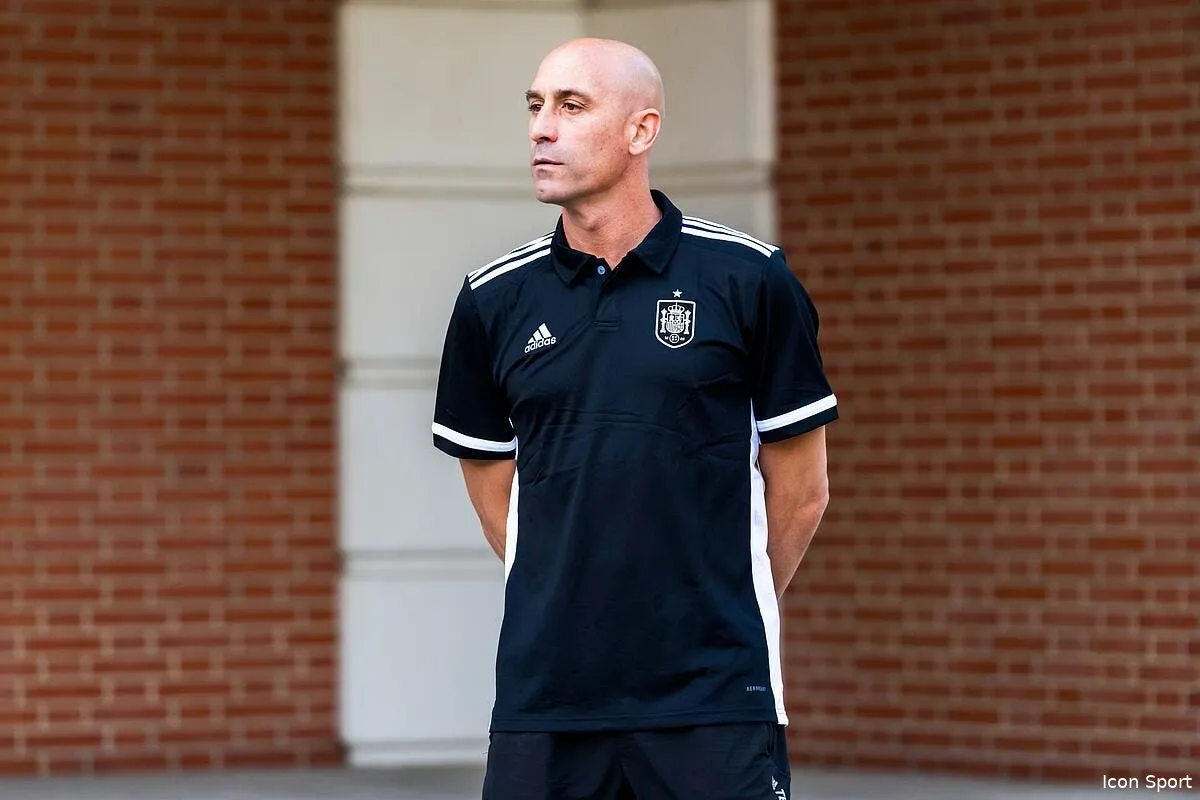 espagne luis rubiales isole il songe a demissionner icon ecommercefotos ecommerce2 140080641 1 364566