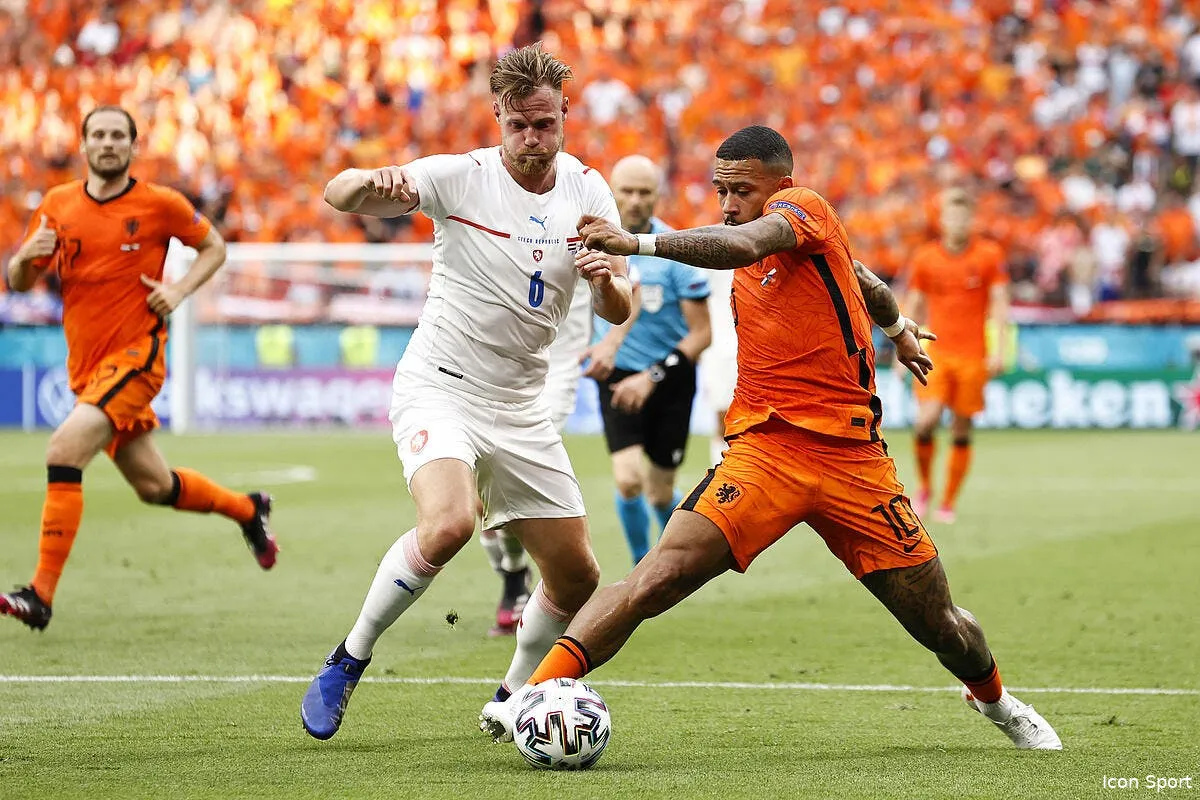 euro les oranjes voient rouge les tcheques en profitent icon 433109236 317705