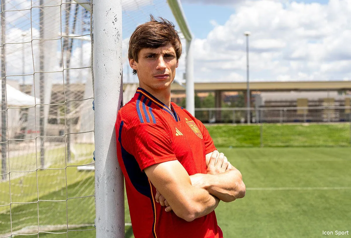 fier d etre francais il a choisi l equipe d espagne icon robin icon001 367395