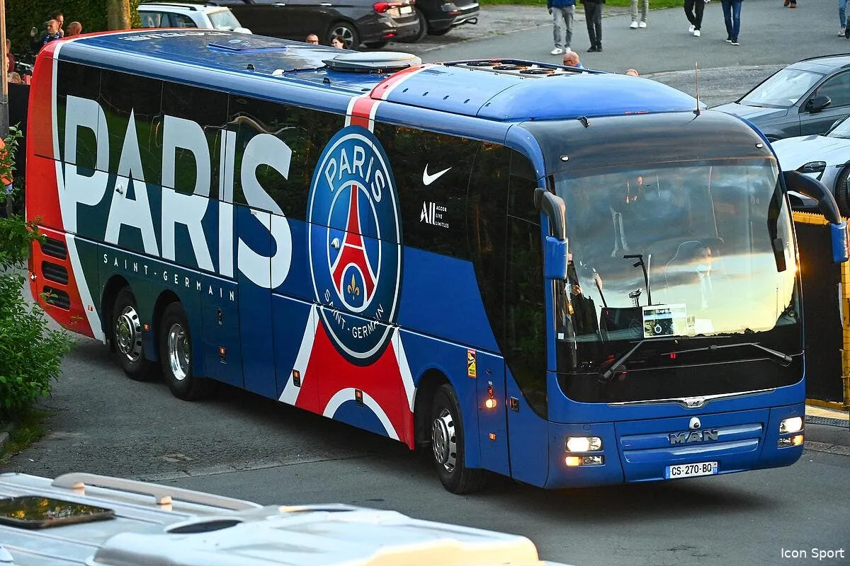 fini le char a voile le psg adore le bus icon dib 150921 10 12 369321
