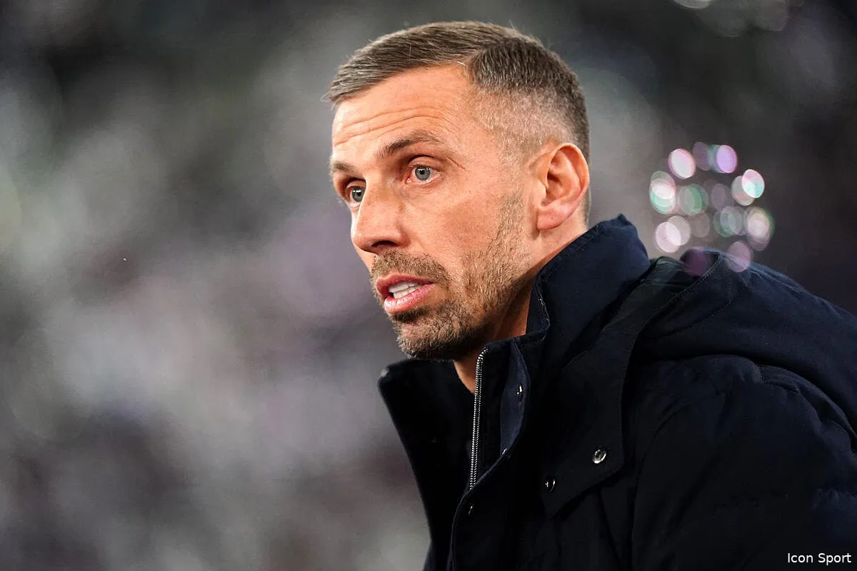 gary o neil vire par wolverhampton iconsport 246776 0024 385399