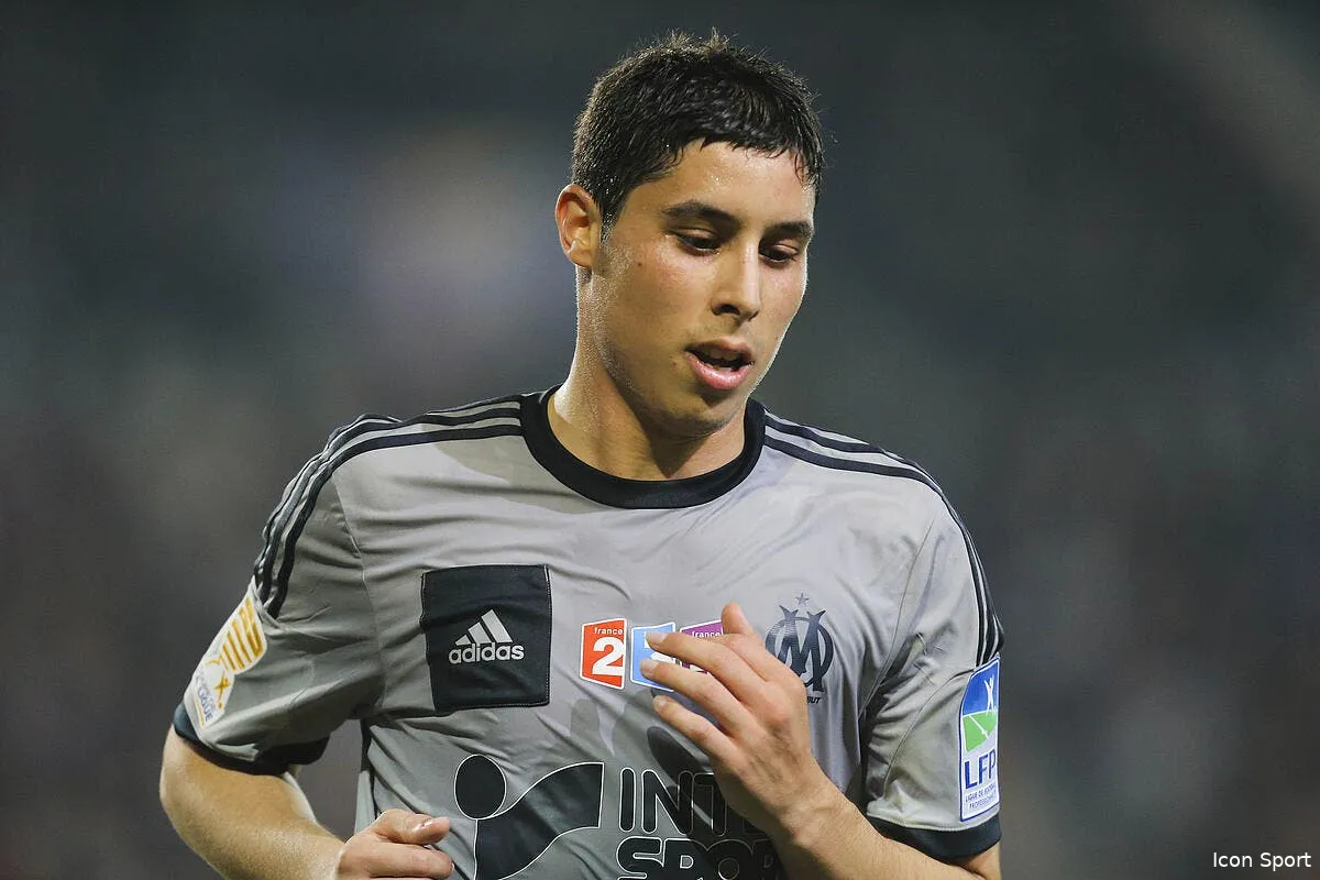 grosse emotion pour l enterrement d abdelaziz barrada iconsport 086228 0106 383250