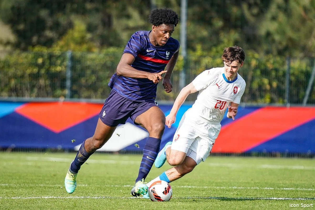 issak toure l enorme forcing de l om au mercato icon 220326p8240 343307