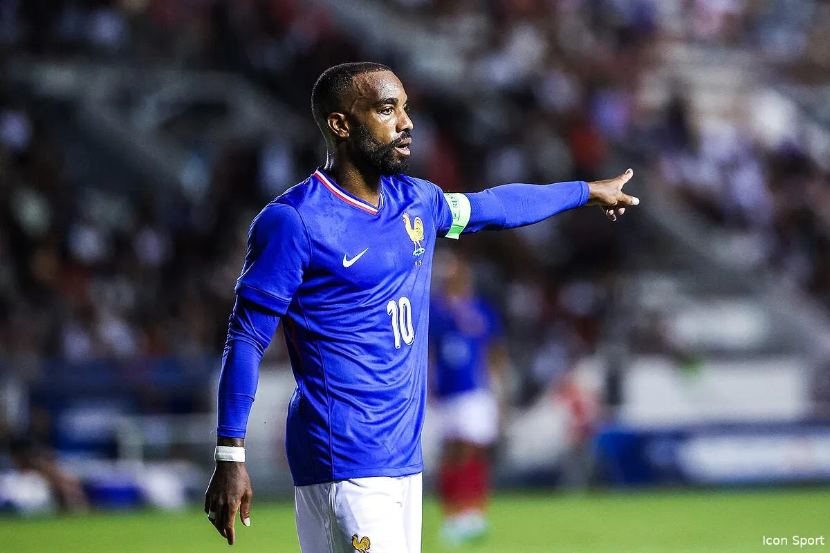 jo 2024 lacazette jette son maillot de l ol pour seduire marseille iconsport 234457 0241 378837