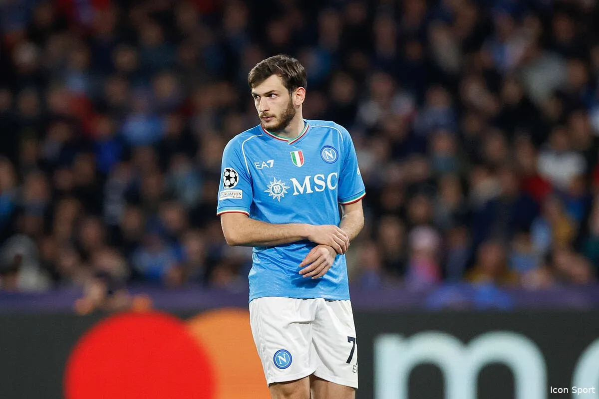 kvara a paris son pere brouille les pistes icon 063 napbar20240221 69 372705