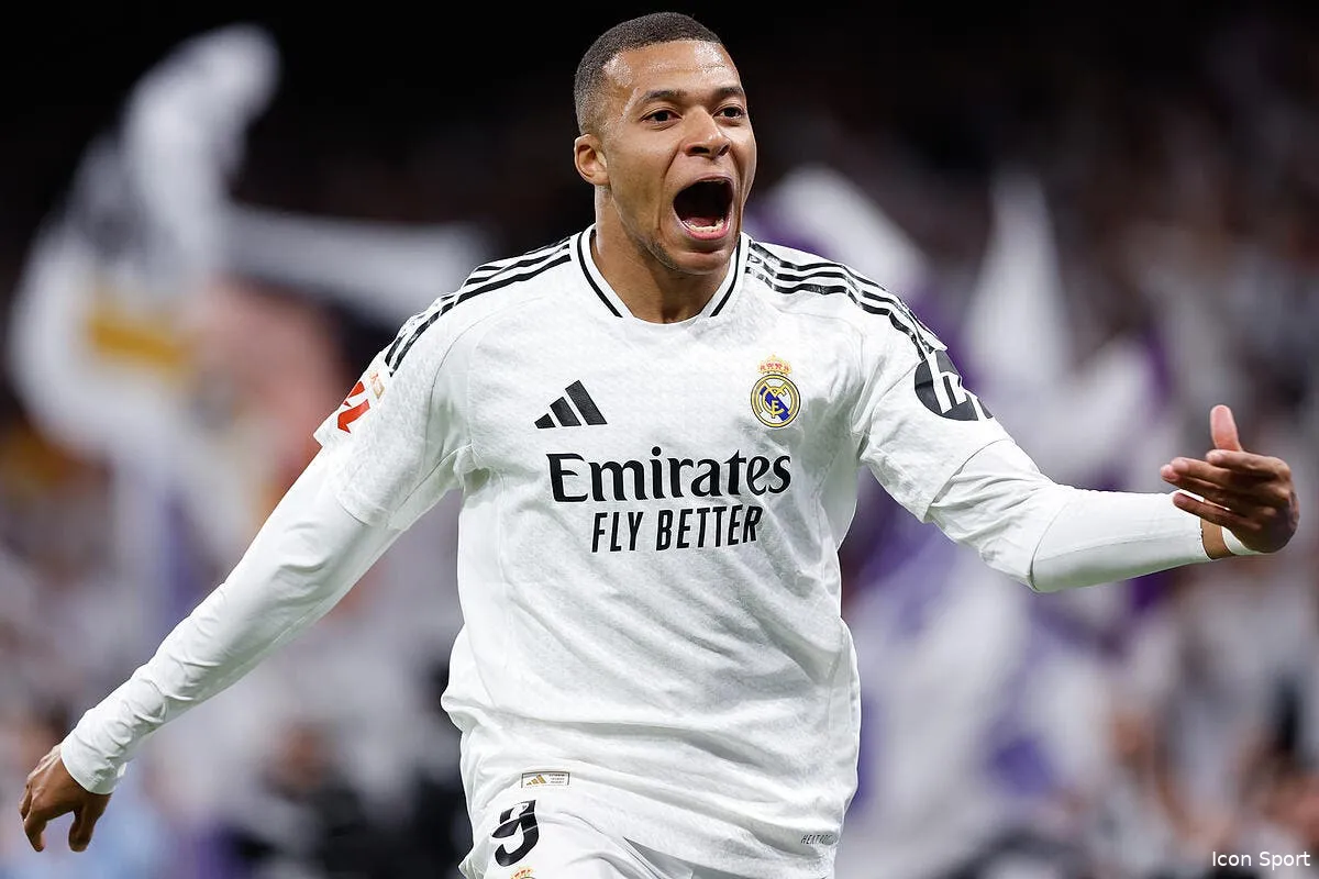 Kylian Mbappé reçoit un coup de couteau dans le dos