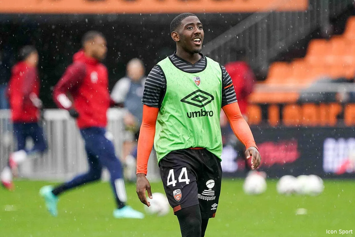 l asse recrute un milieu de terrain du psg iconsport 204637 0017 387898