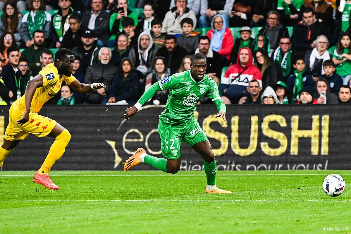 l asse refuse une enorme vente et montre les muscles icon dsc 2288 363255