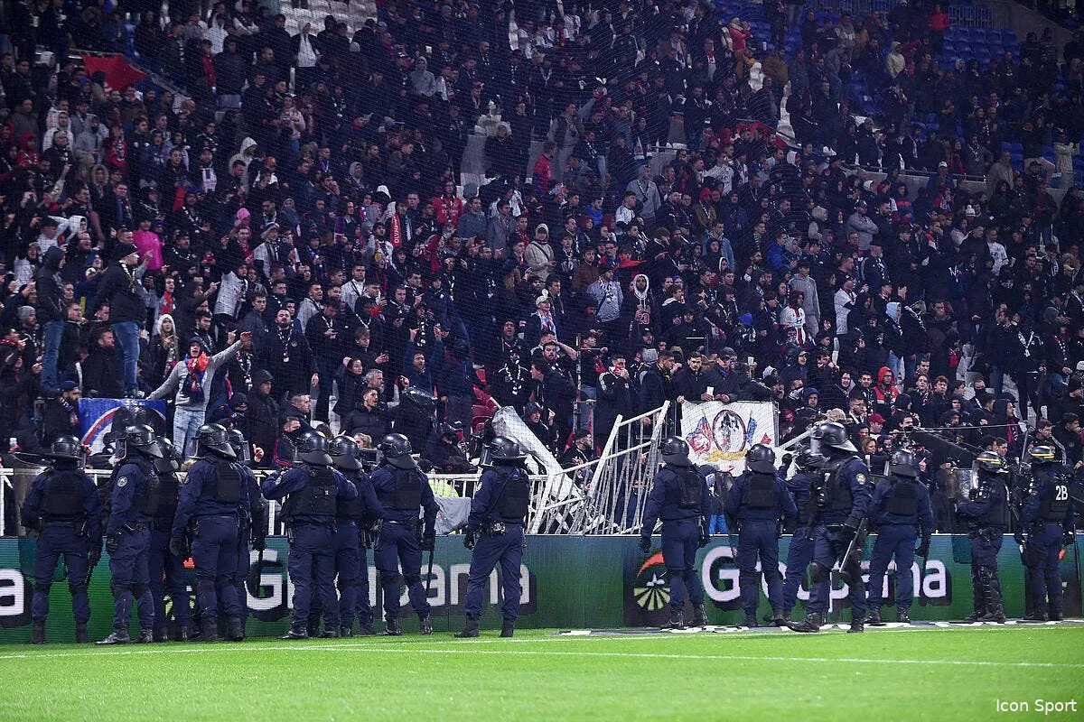 l ol a des supporters sans cerveau l attaque humiliante icon pl5 9229 355896